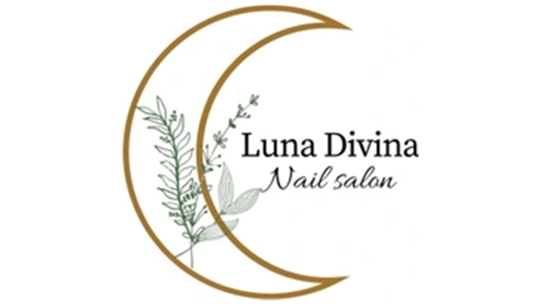 Luna Divinia